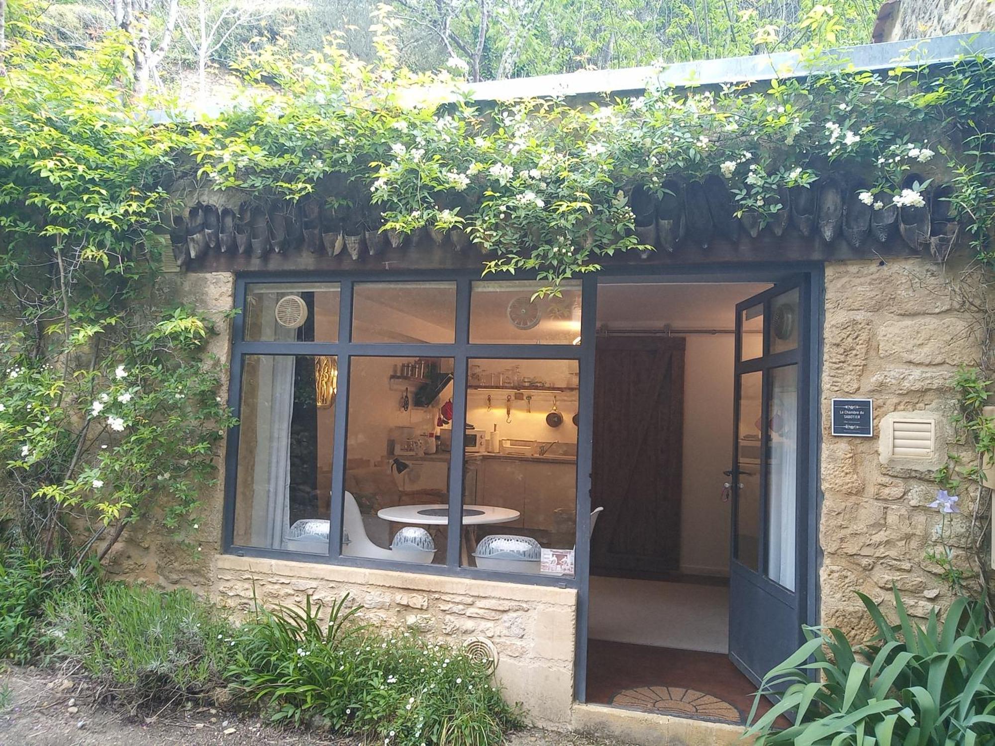 Chambre Du Sabotier - Studio Troglodytique - A 100 M Baignade En Riviere - Location De Canoe - Circuits Cyclo - Aire De Pique-Nique - 3 Restaurants Castelnaud La Chapelle Bagian luar foto