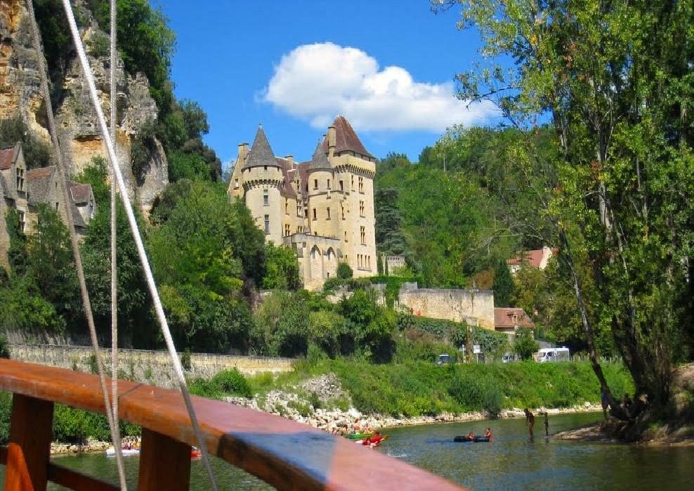 Chambre Du Sabotier - Studio Troglodytique - A 100 M Baignade En Riviere - Location De Canoe - Circuits Cyclo - Aire De Pique-Nique - 3 Restaurants Castelnaud La Chapelle Bagian luar foto